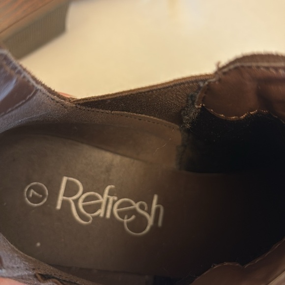 Refresh bootie Rider-05 style line slip on elastic side 1.5” block heels Size 7 - Picture 7 of 7